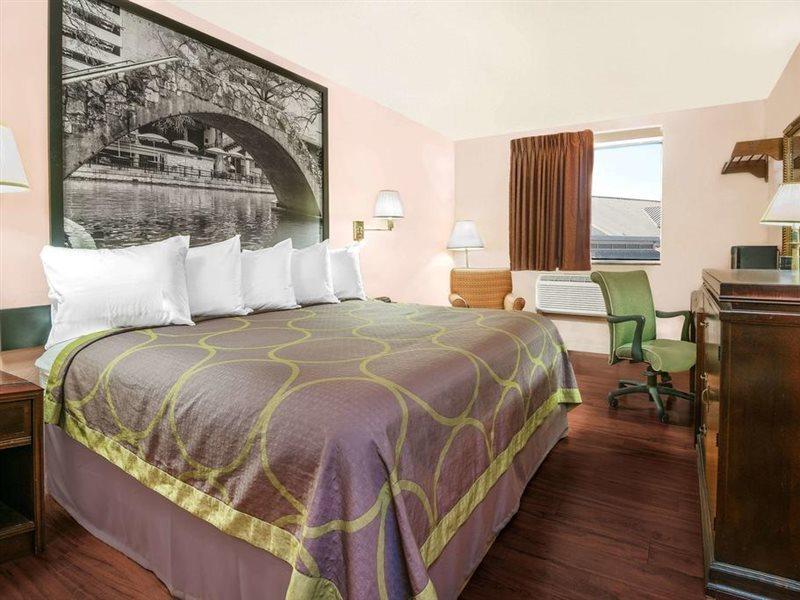 מלון Super 8 By Wyndham San Antonio/I-35 North מראה חיצוני תמונה