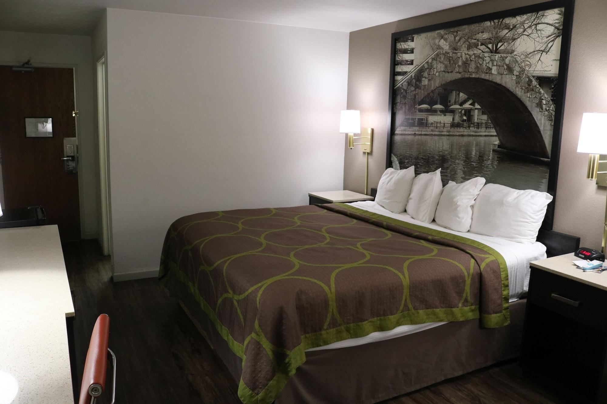 מלון Super 8 By Wyndham San Antonio/I-35 North מראה חיצוני תמונה