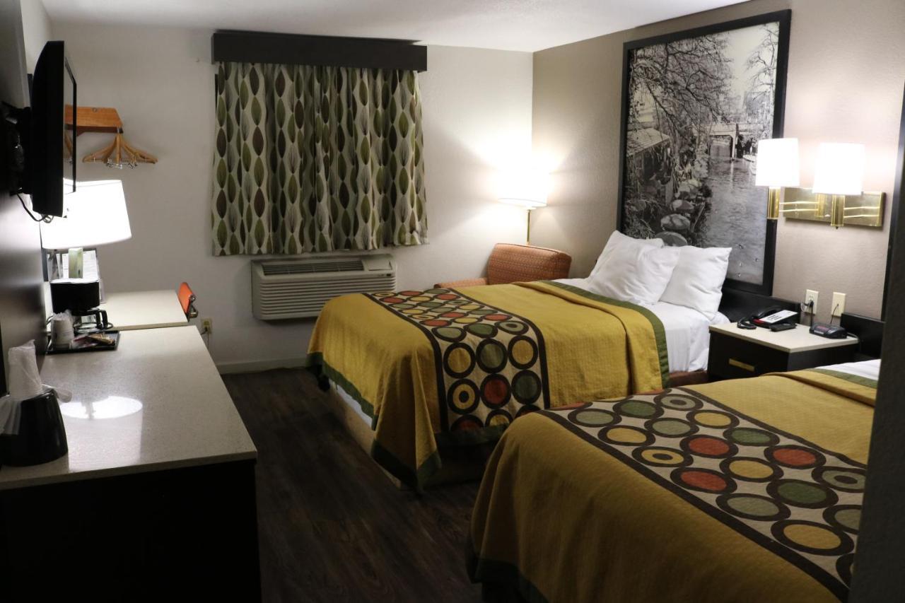 מלון Super 8 By Wyndham San Antonio/I-35 North מראה חיצוני תמונה